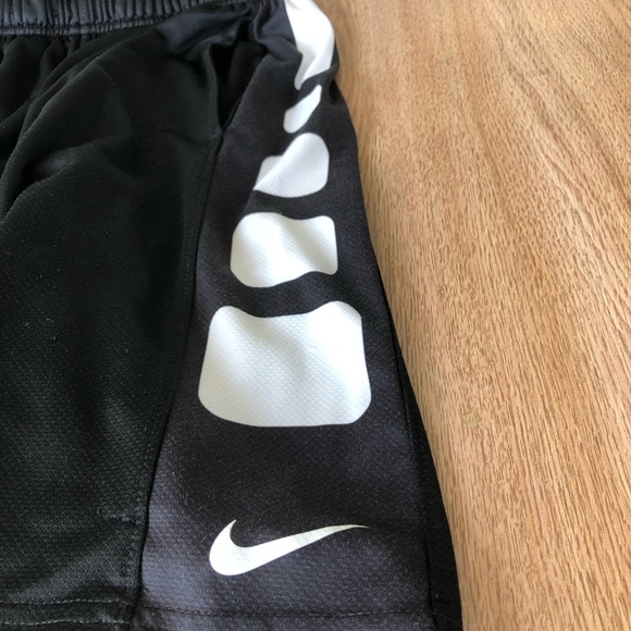 Kids athletic shorts - Picture 2 of 3